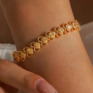 Elegant Retro Heart Shape Copper 18K Gold Plated Plating Bracelets
